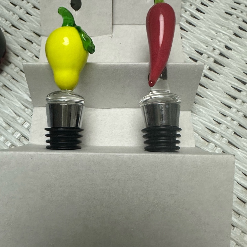 sandralexandra Bottle Stoppers
New never used